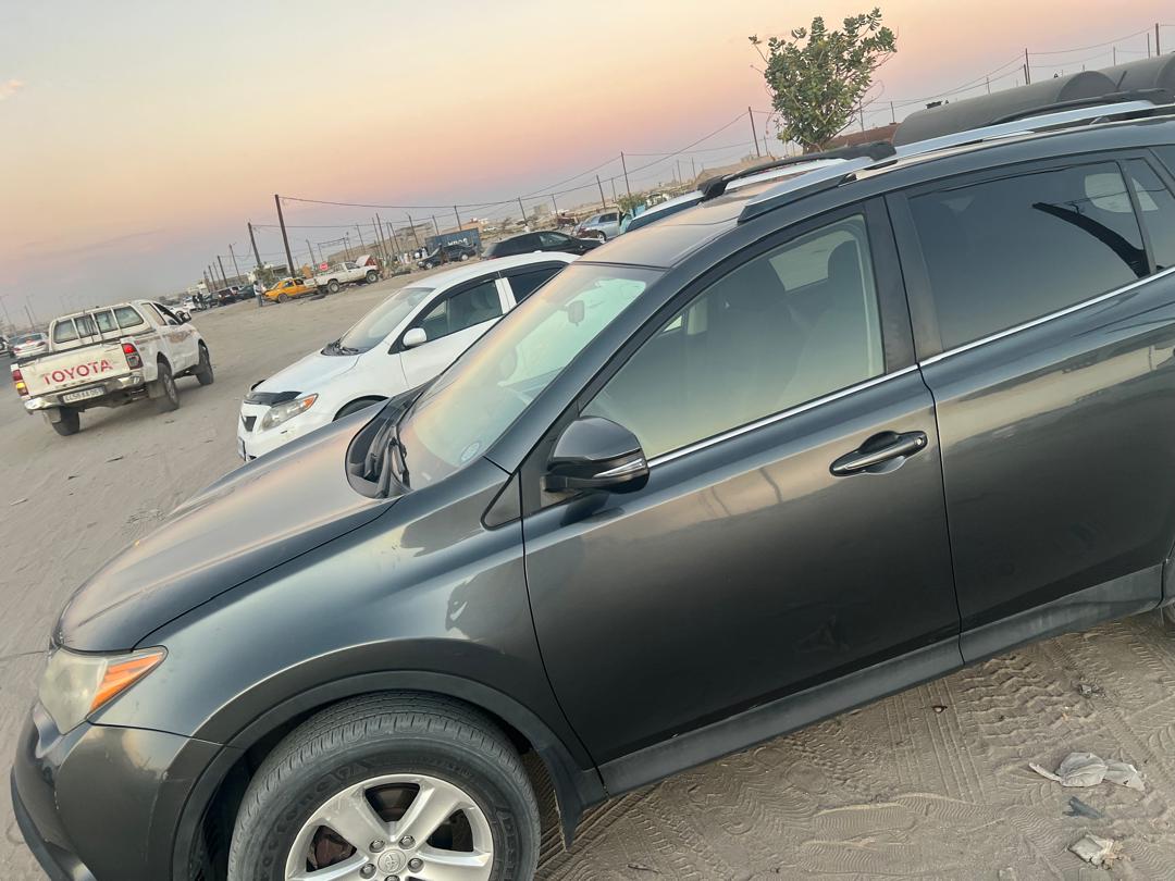 RAV4 مرقم AB03