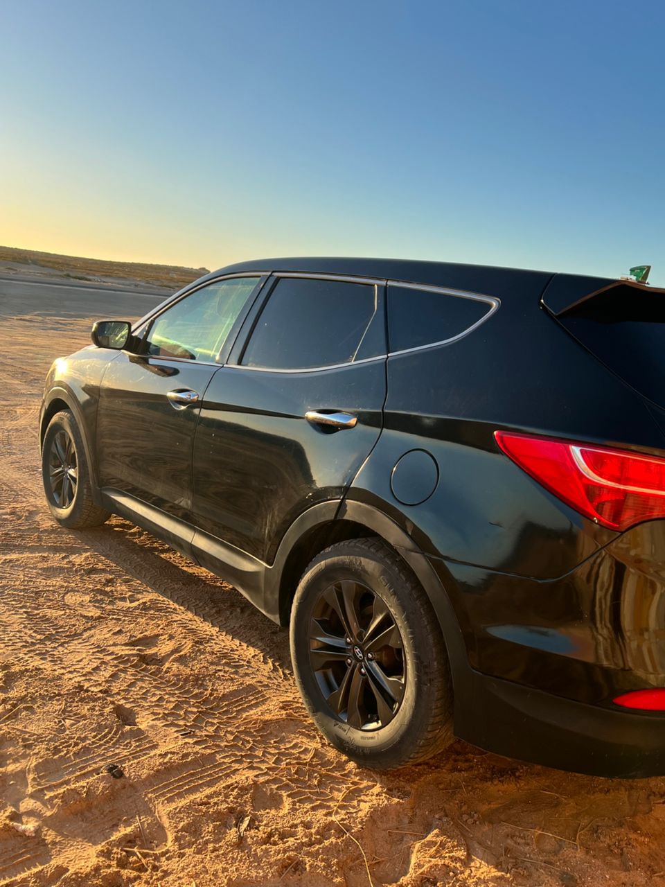 Hyundai santafe essence très bonne voiture 5 place