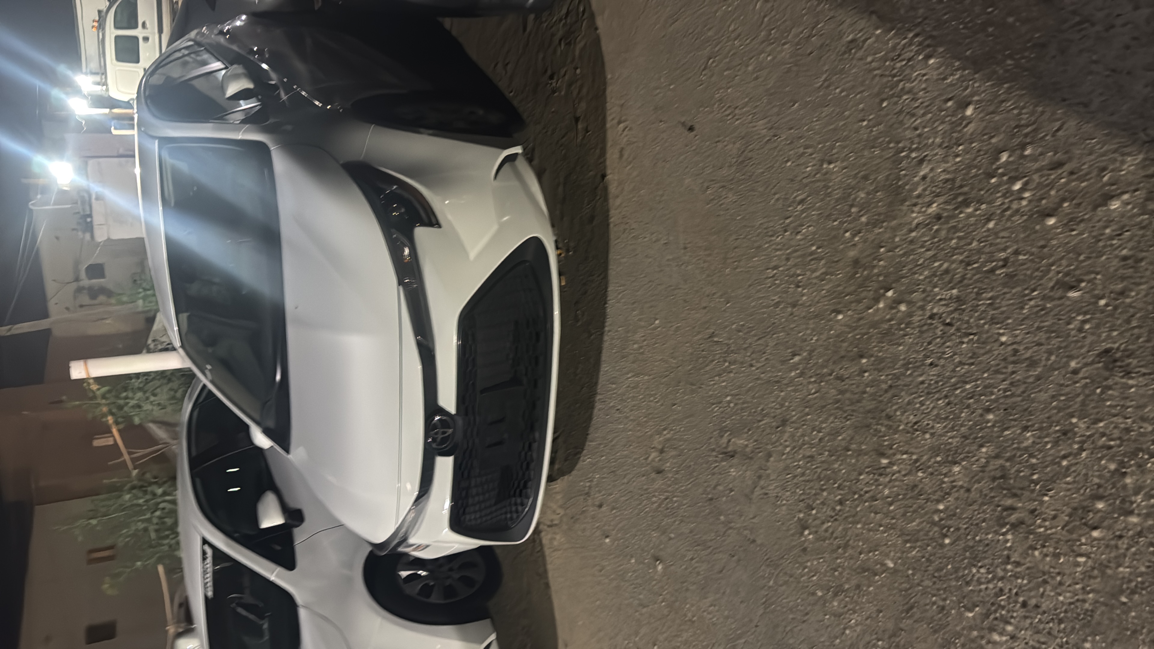 سياره للبيع.