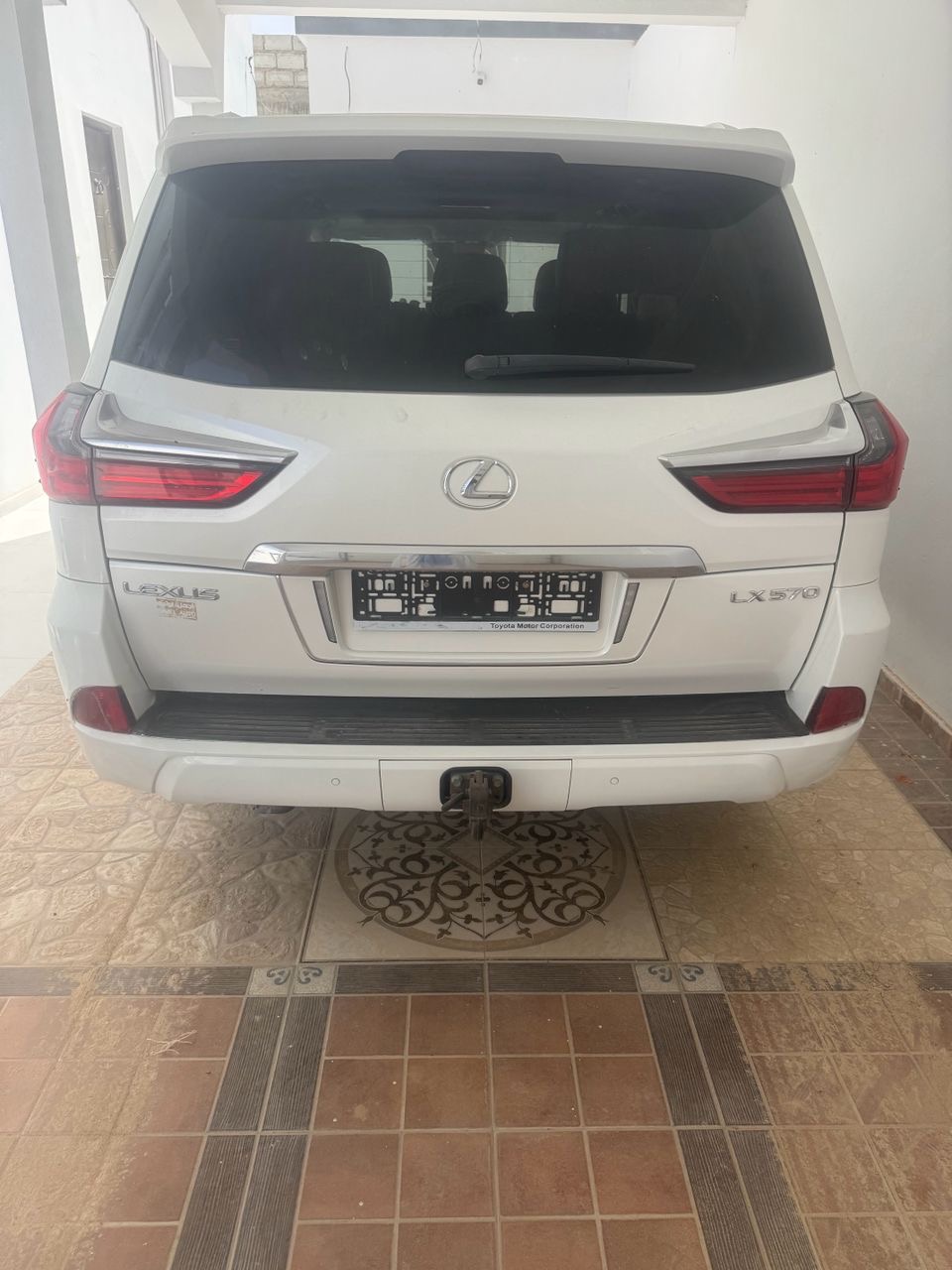 Lexus LX. 2020