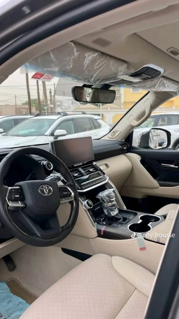 V6 من نوع VXR  2024