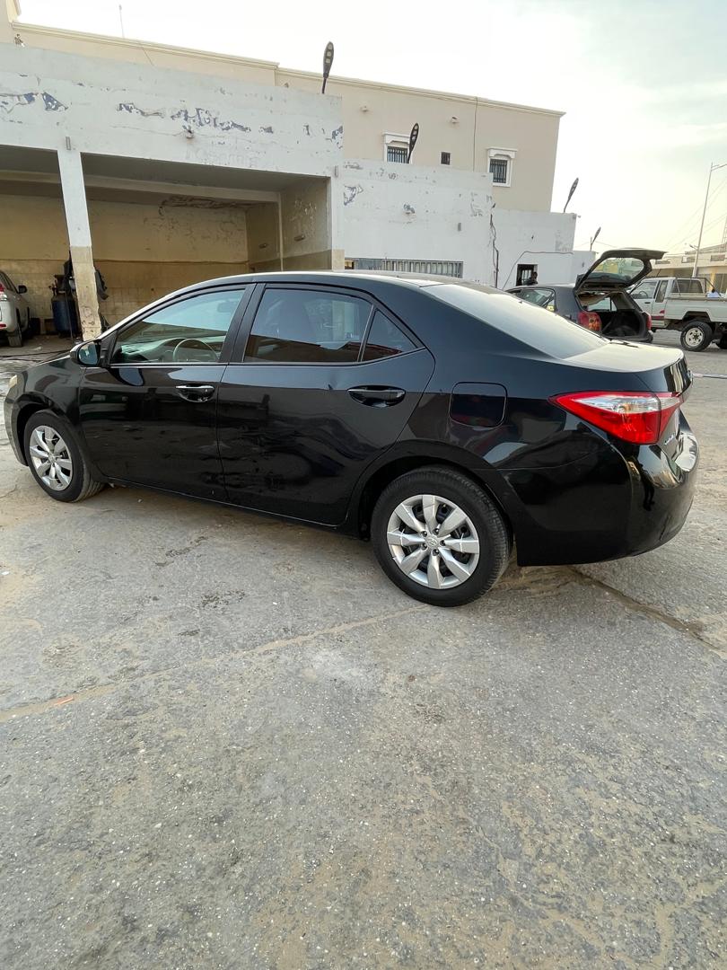 تويوتا 2015  بحالة ممتازة