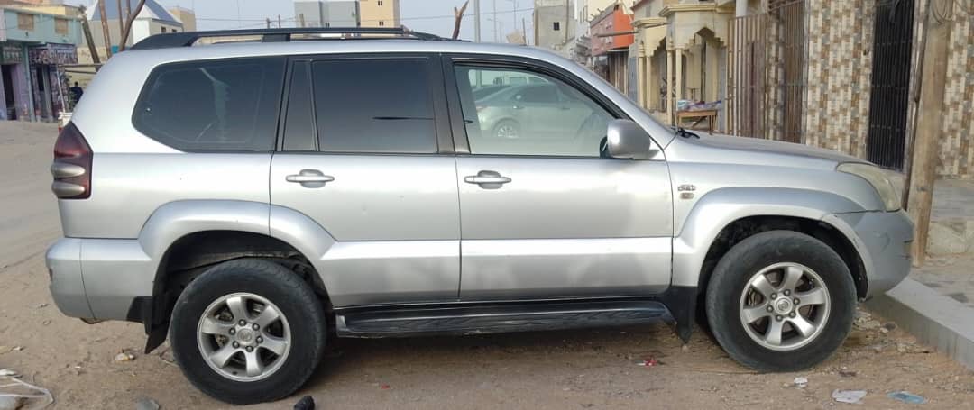 TOYOTA  PRADO 2008