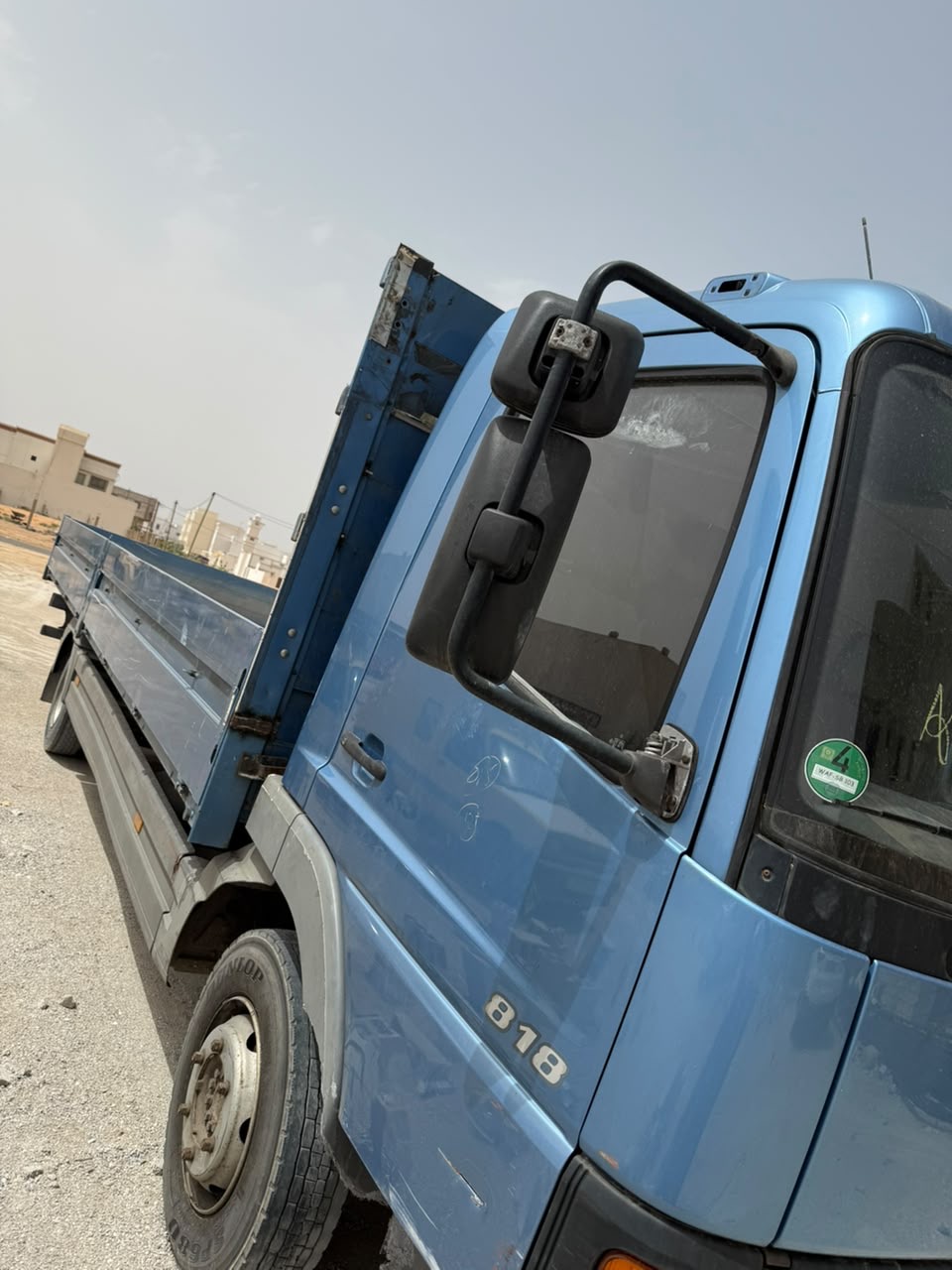 مرسيدس-بنز 818،