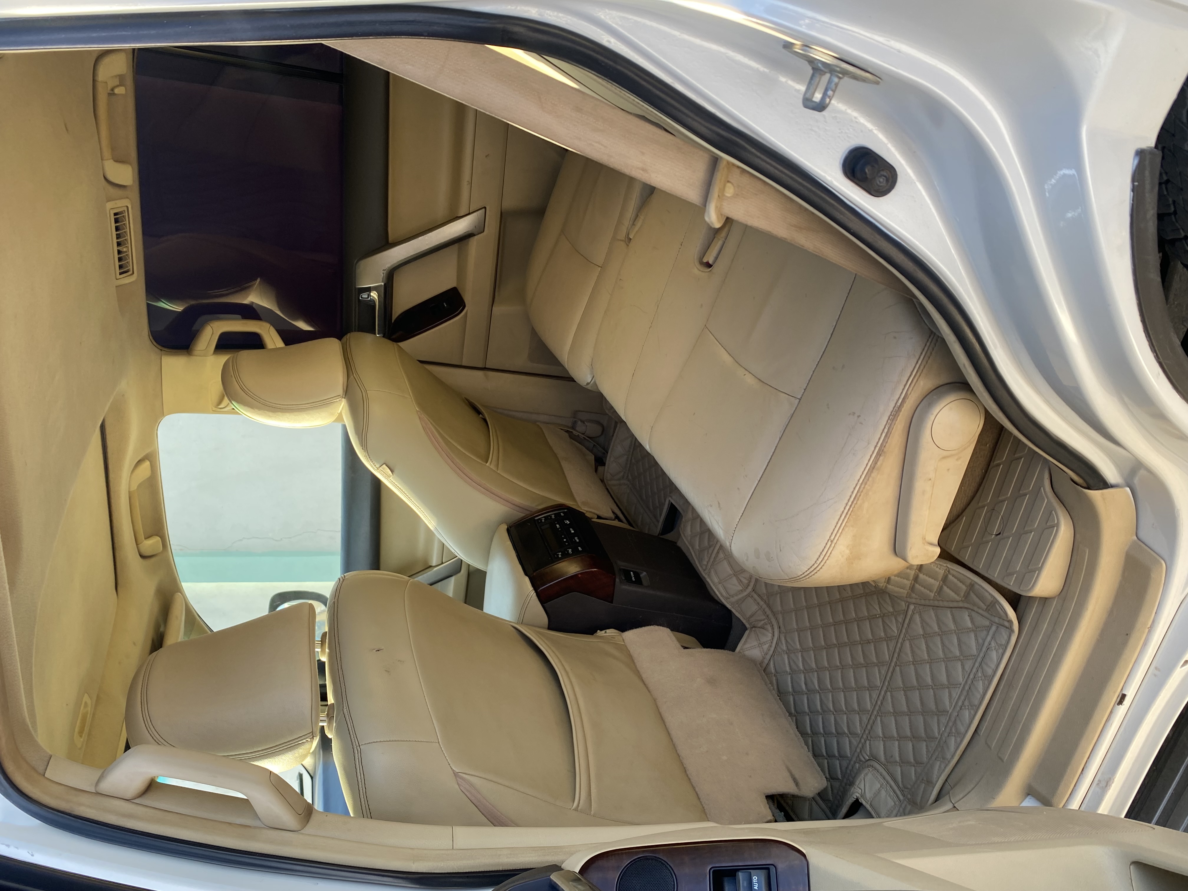 سيارة للبيع