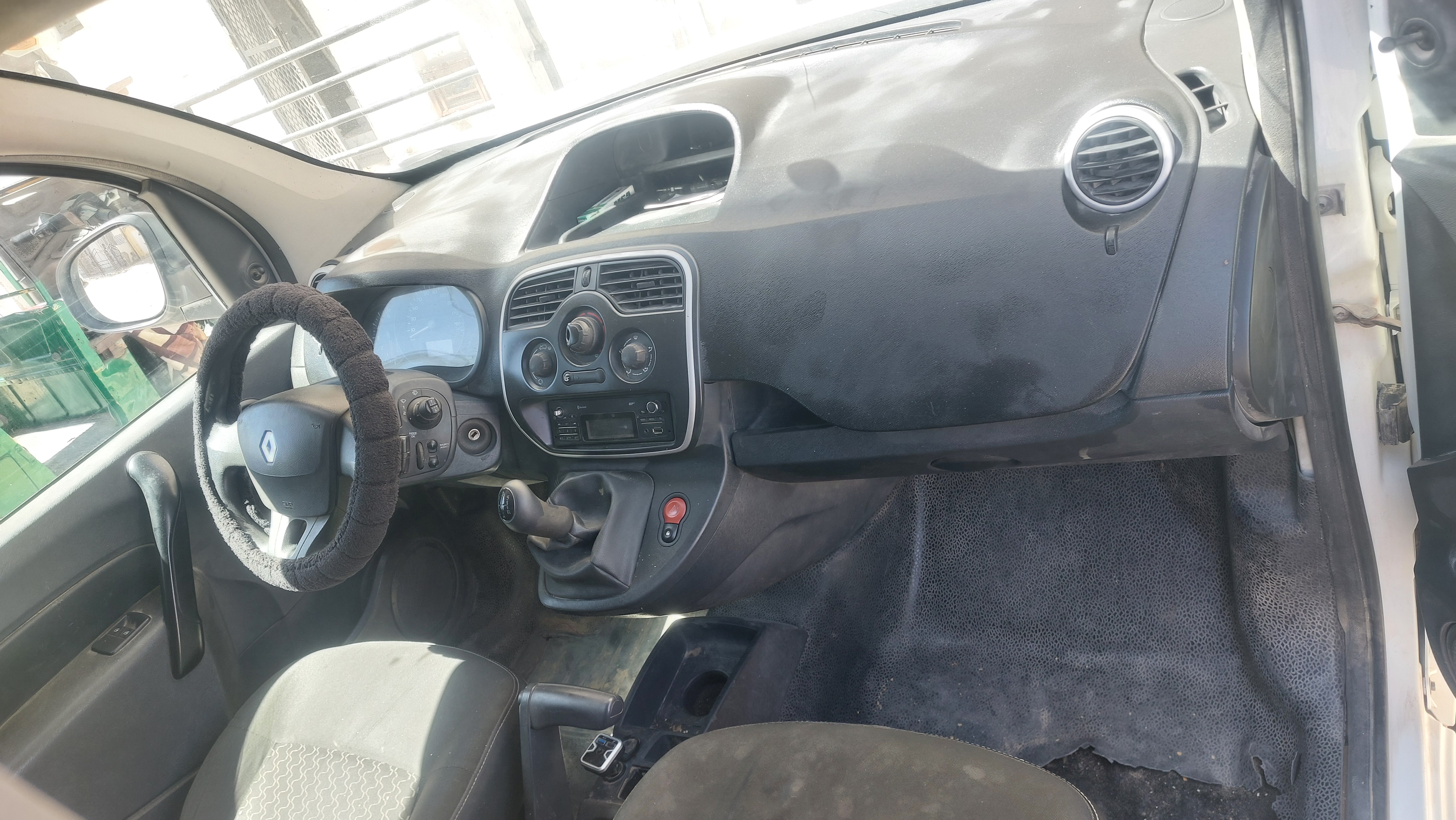 رينو كانجو 2015