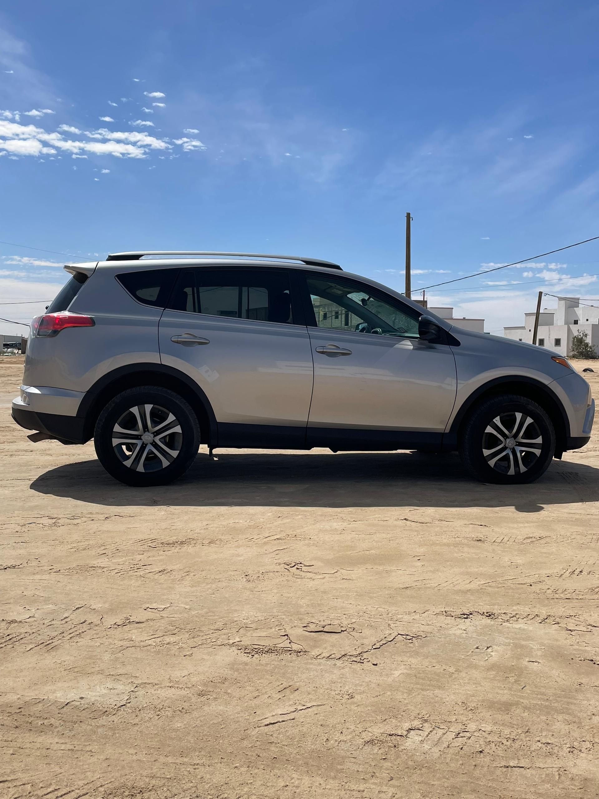 تويوتا راف 4موديل 2018