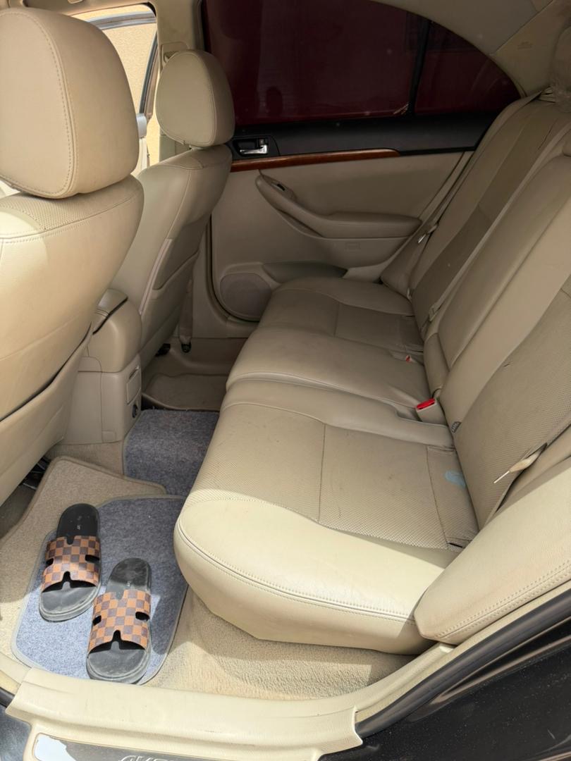 Avensis 2008 6 vietess