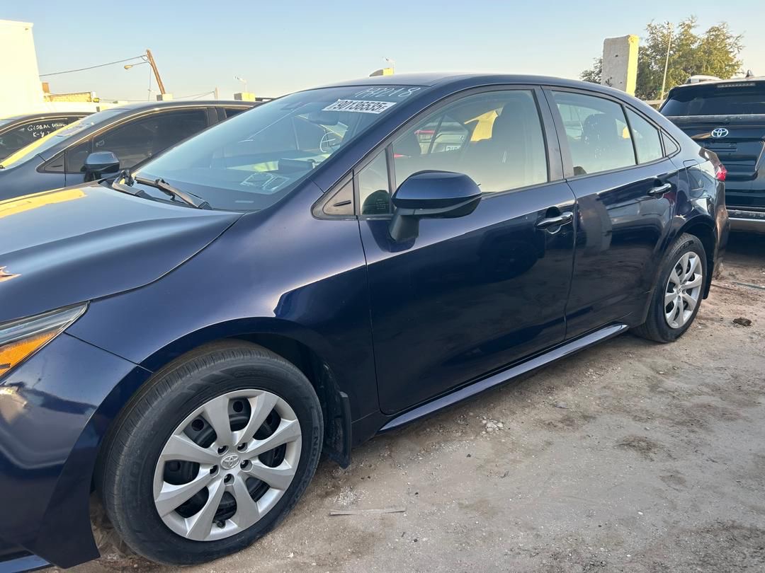 Le Corolla 2021 مافات اورقمت شوكه شوي ال لكدامي وتنفتح شوي عن ذاك سعر