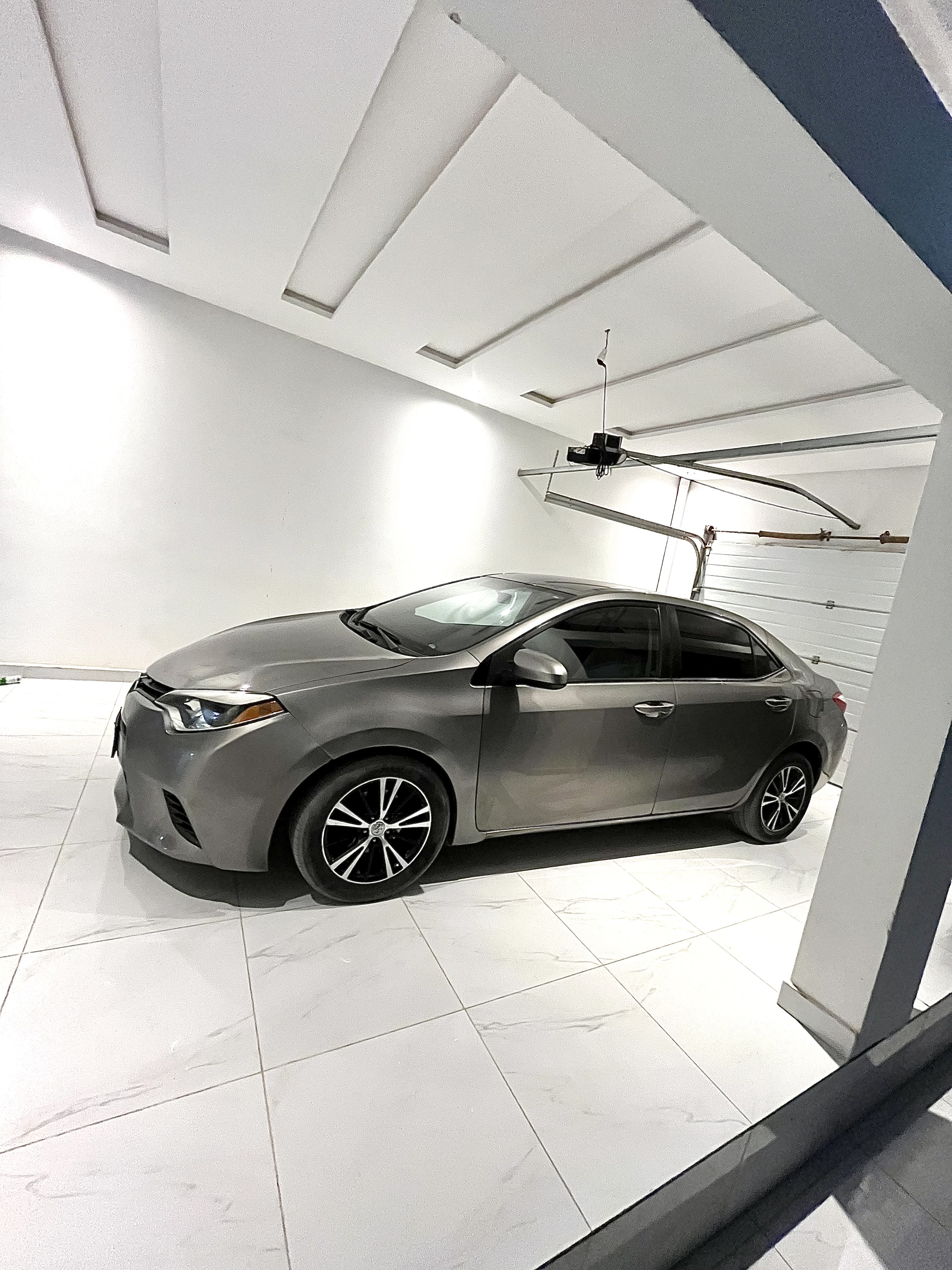 Toyota LE 2016 , AC07 , واتساب 32855317