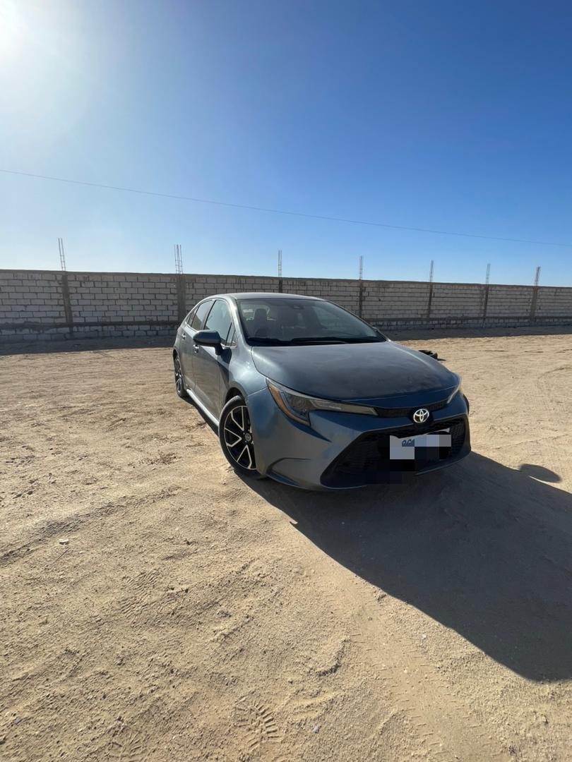 سيارة من نوع تويوتا كورولا LE موديل 2020 فقمه نظافه مكينه جيده ناقل الحركه جيد المبرد فحاله جيده