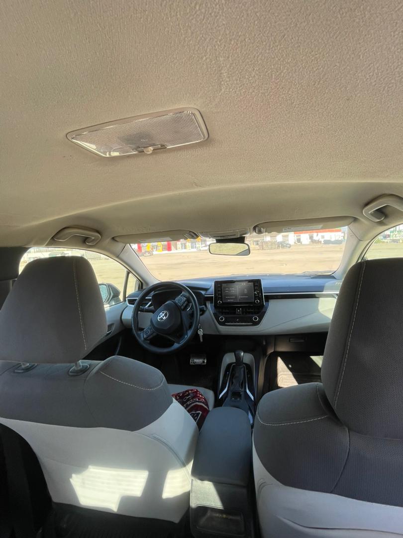 سيارة من نوع تويوتا كورولا LE موديل 2020 فقمه نظافه مكينه جيده ناقل الحركه جيد المبرد فحاله جيده