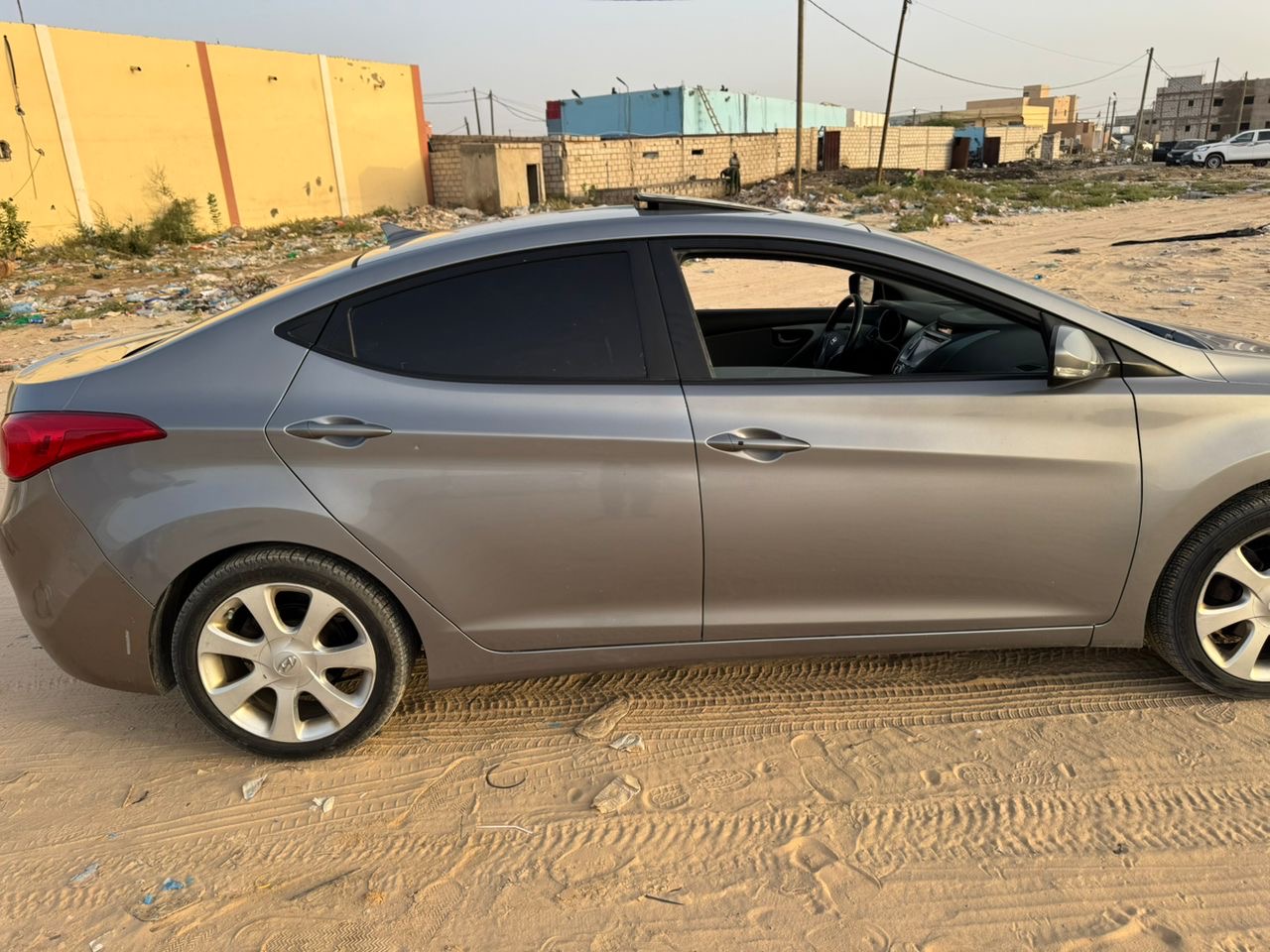 Hyundai Elantra 2013