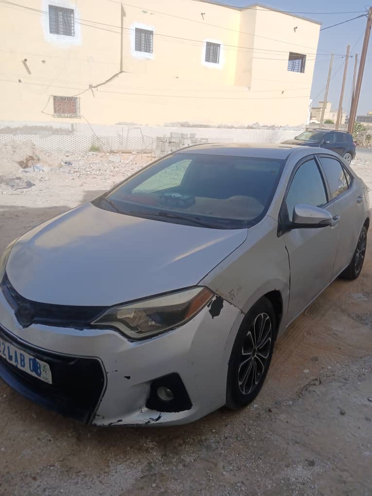 سيارة corola 2015 مزالت نظيفة