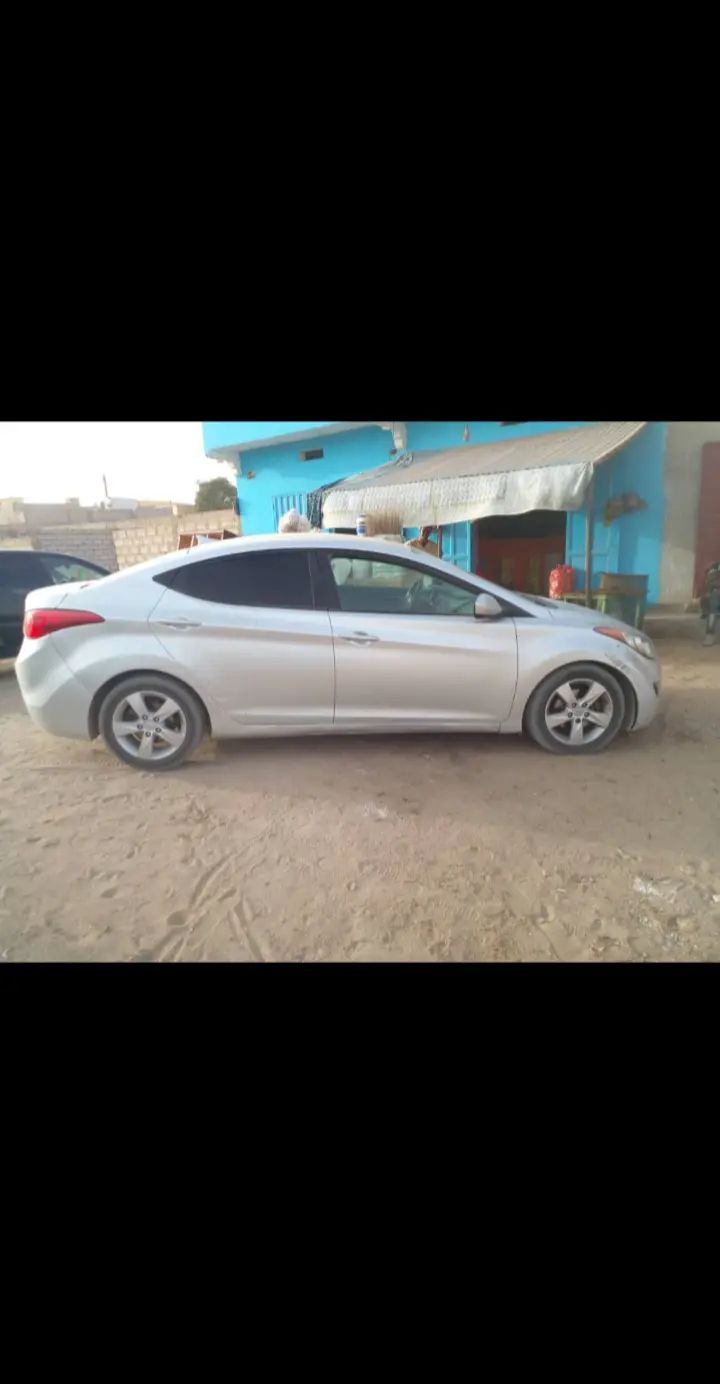 سيارة من نوع هيونداي النترا 2013 للبيع