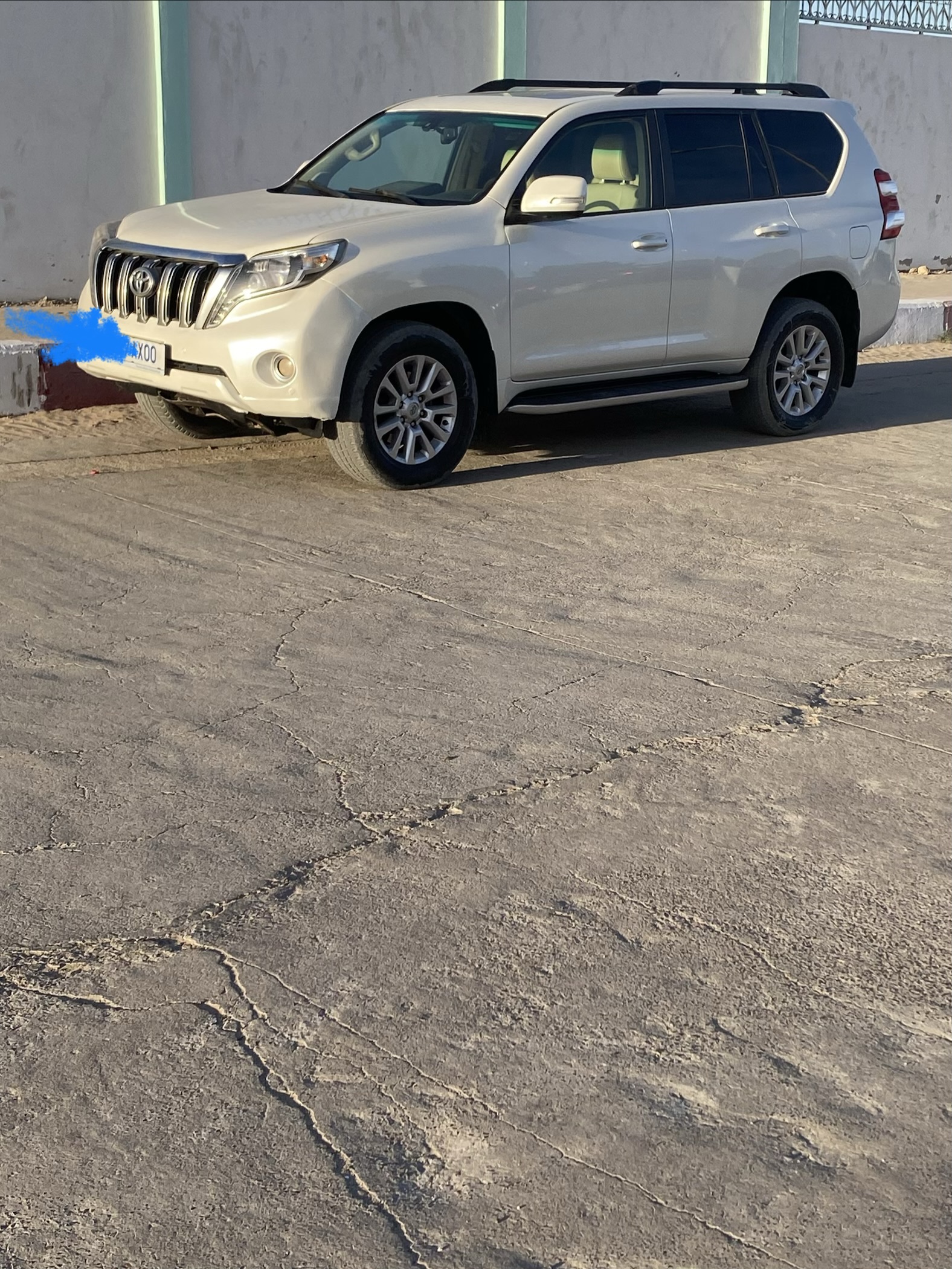 سيارة للبيع