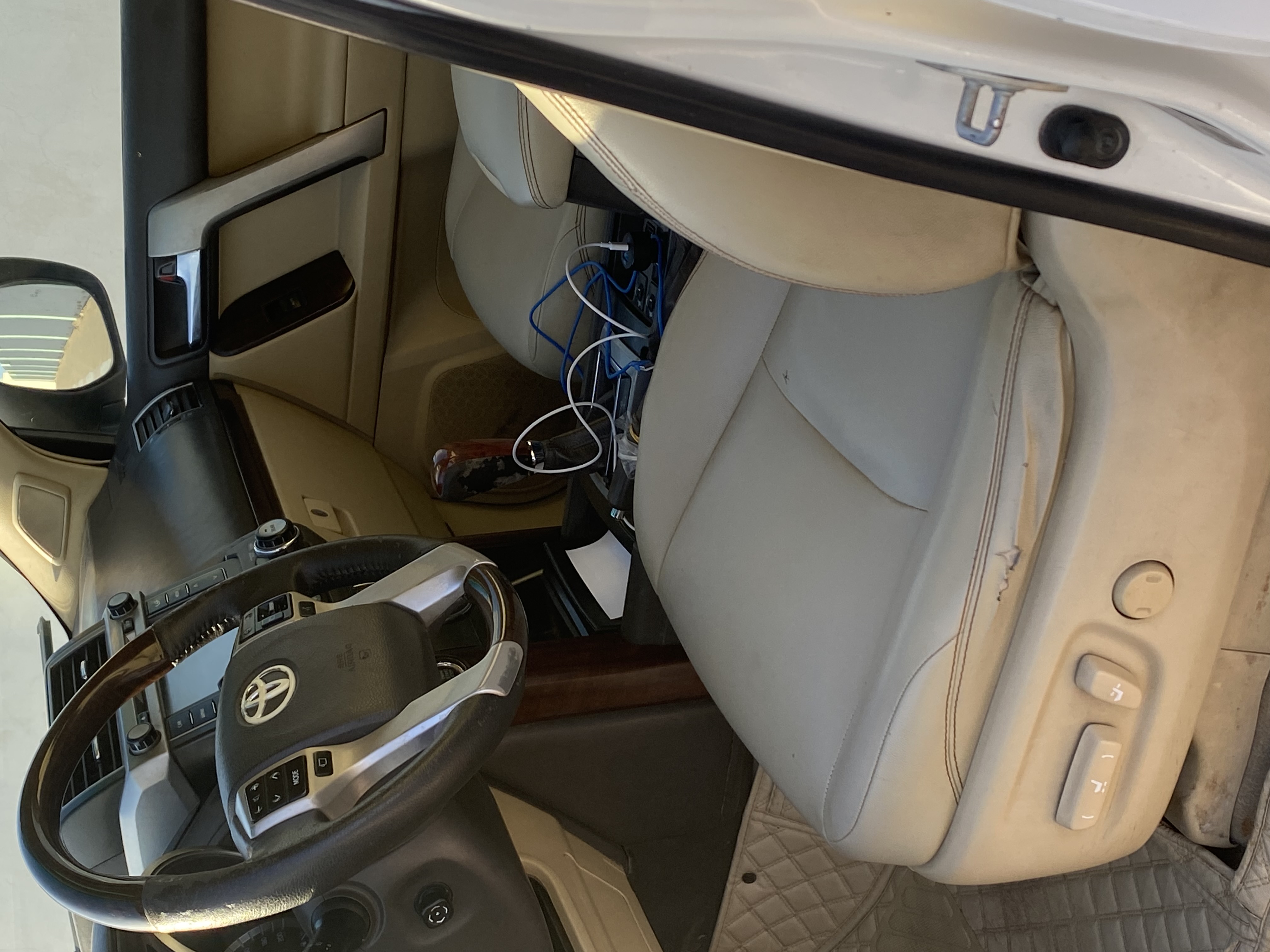 سيارة للبيع