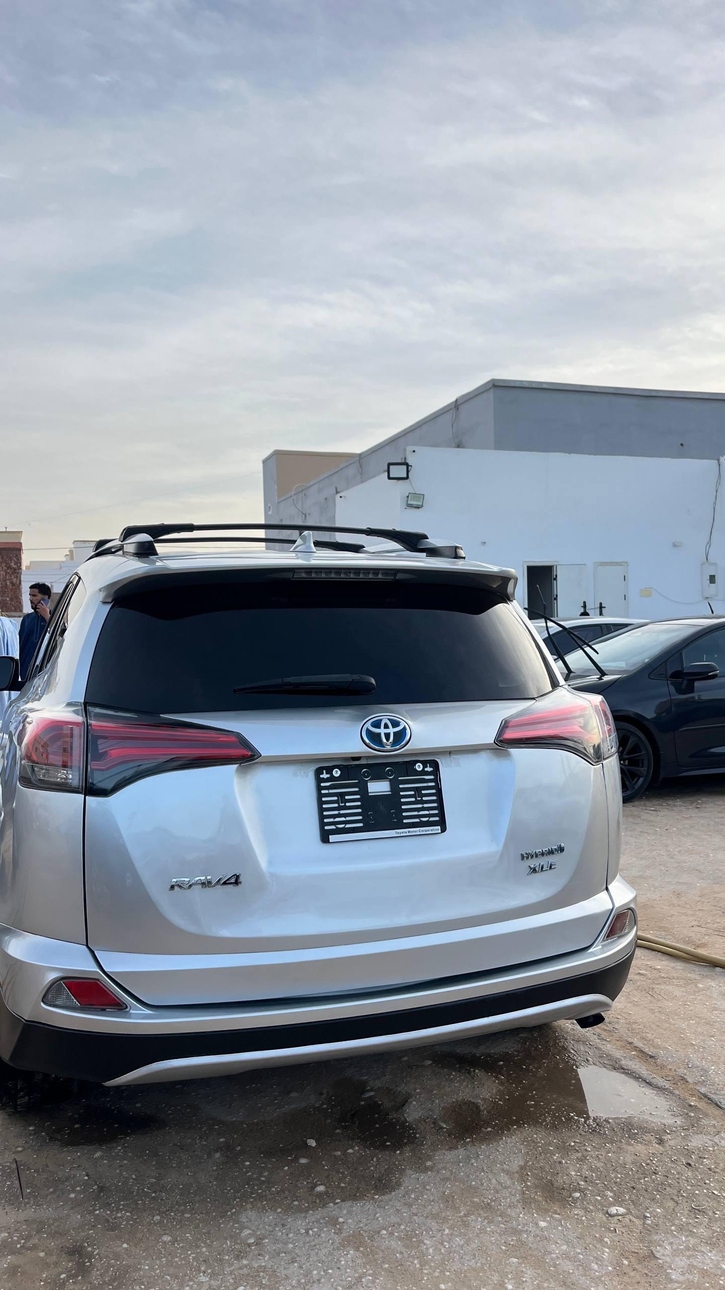 🟧 2017 Rav4 Hybrid XLE 4x4 🟧