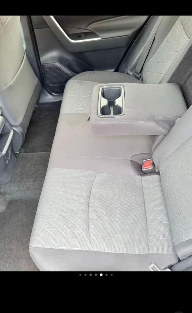 Toyota RAV4 LE 2021