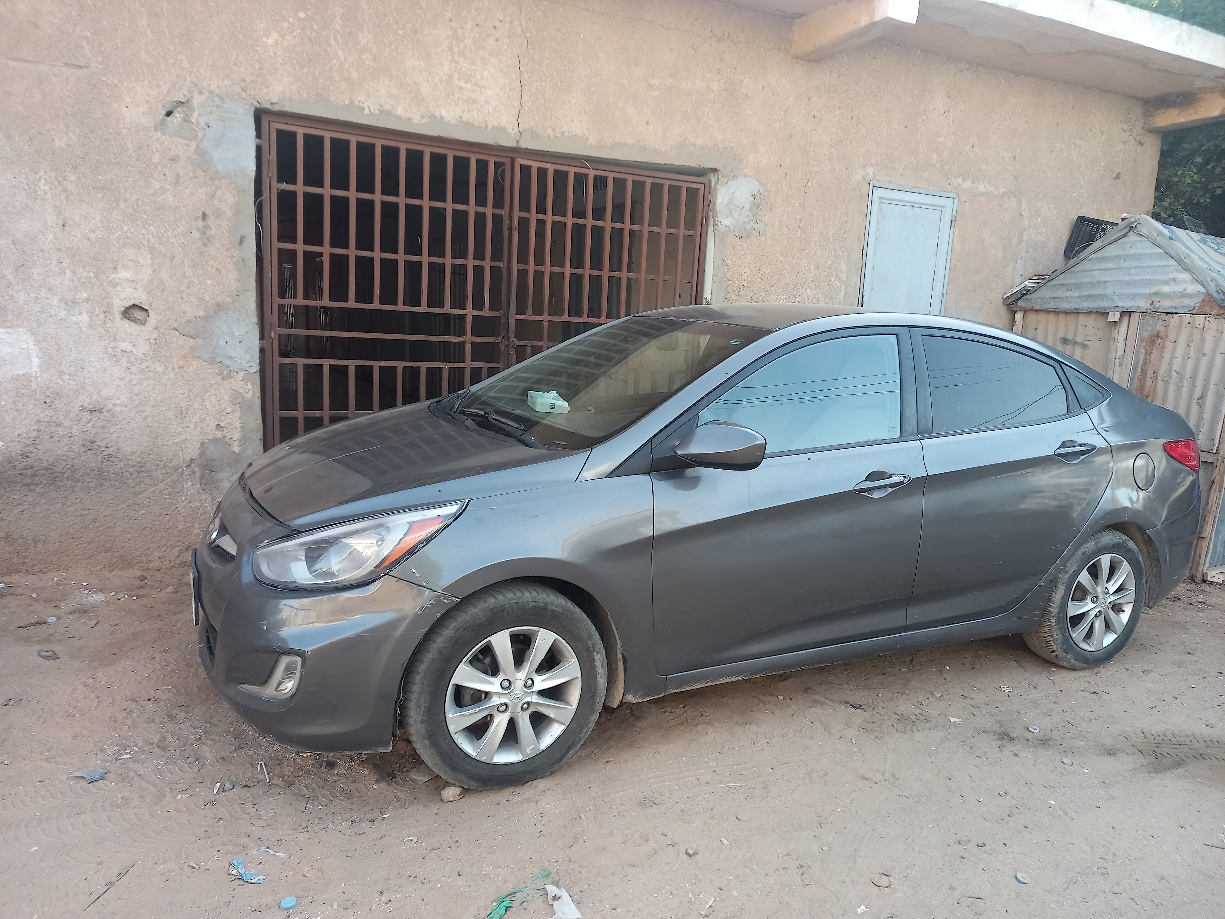 Hyundai accent essance automatique