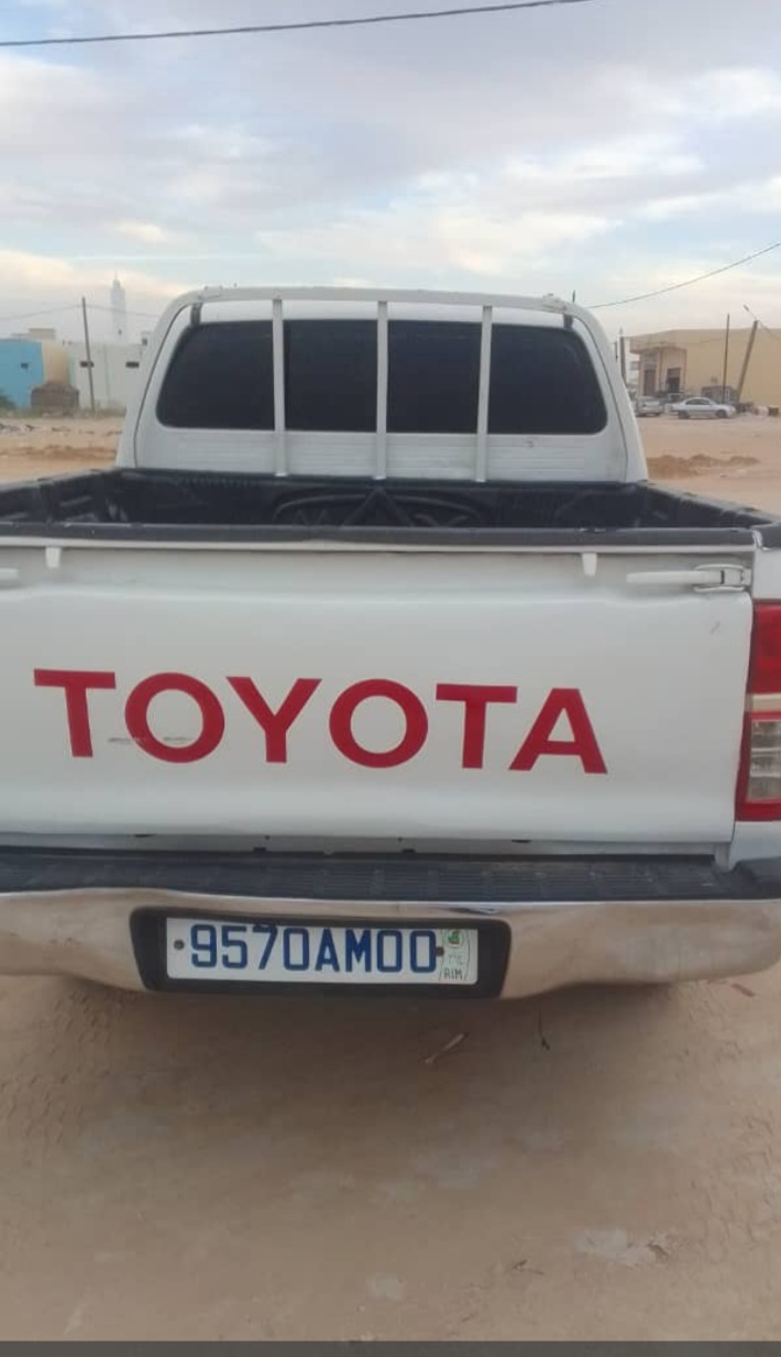 قابلة للنقاش Hilux 2015