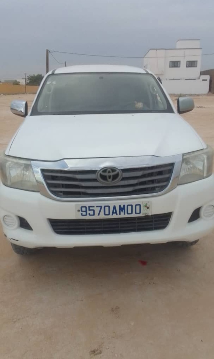 قابلة للنقاش Hilux 2015