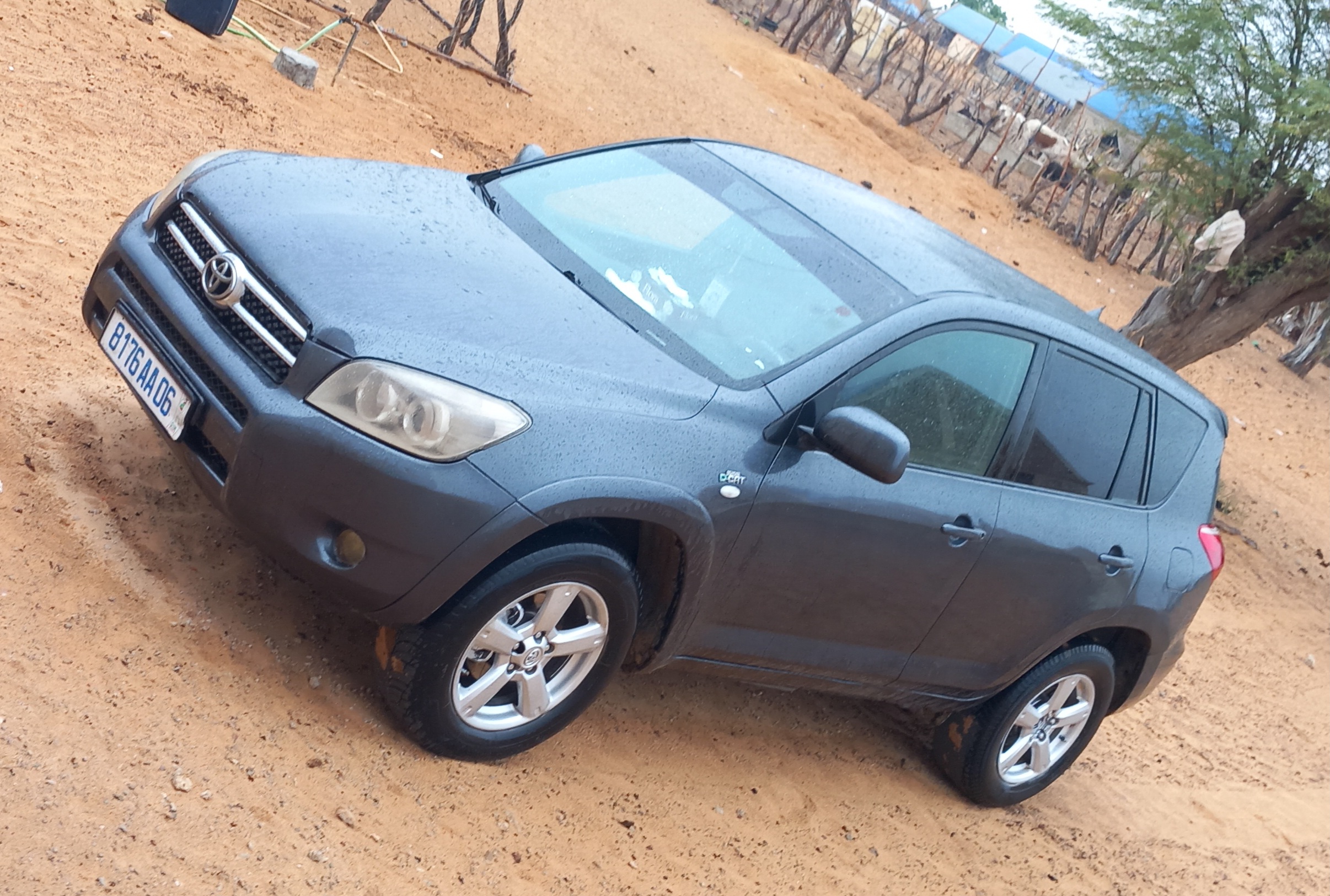 اتويتا من نوع rav4  موديل 2008