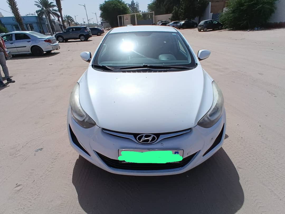Hyundai Elantra 