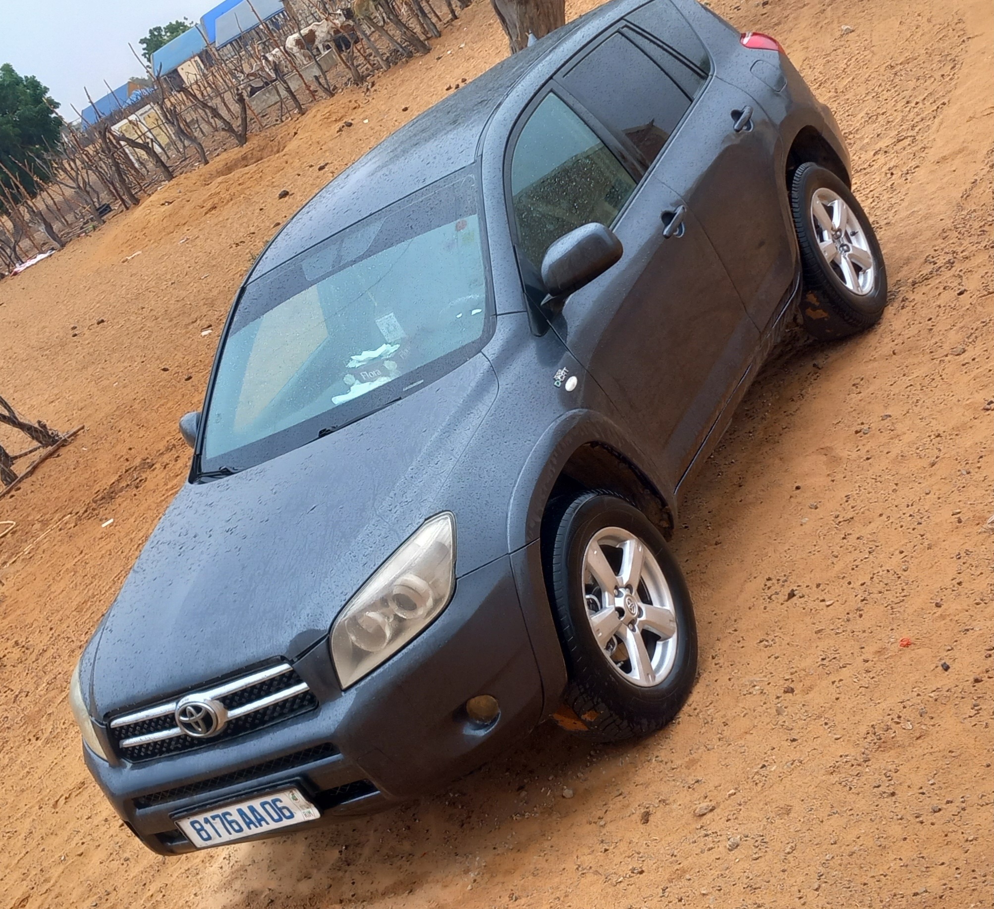 اتويتا من نوع rav4  موديل 2008