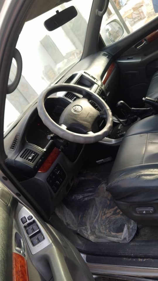 TOYOTA  PRADO 2008