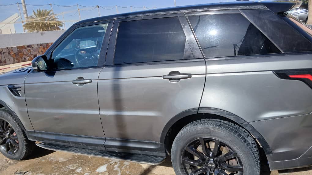 Range rover 2016 modifié de l'exterieur en 2020
