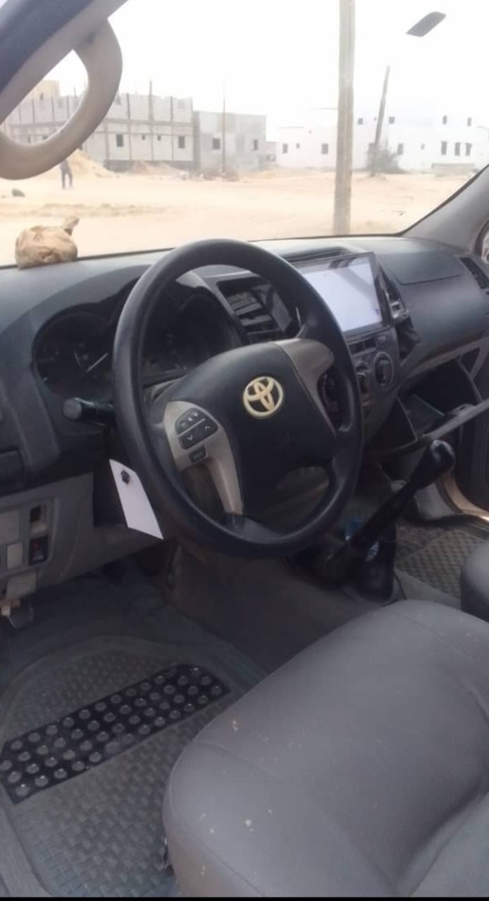 قابلة للنقاش Hilux 2015