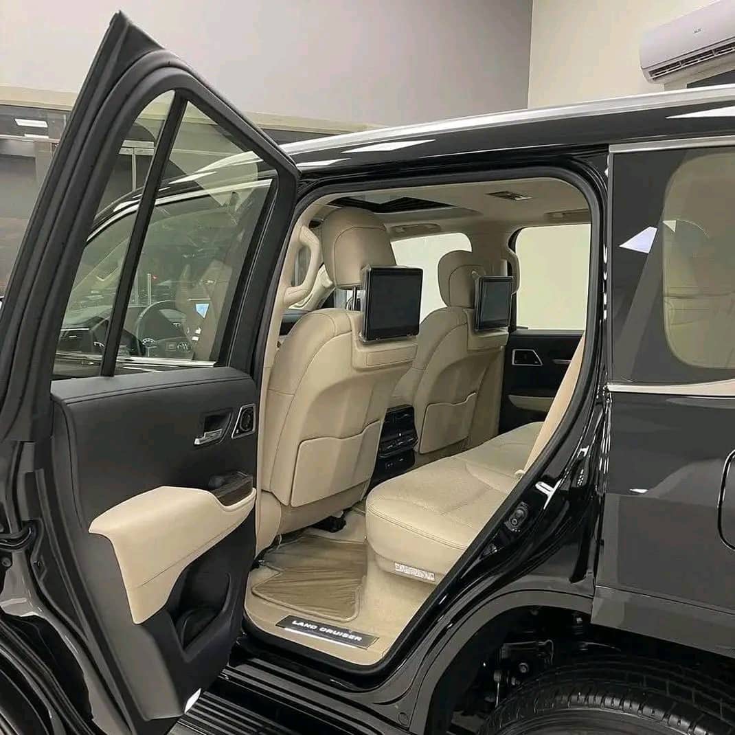 V6 من نوع VXR  2024