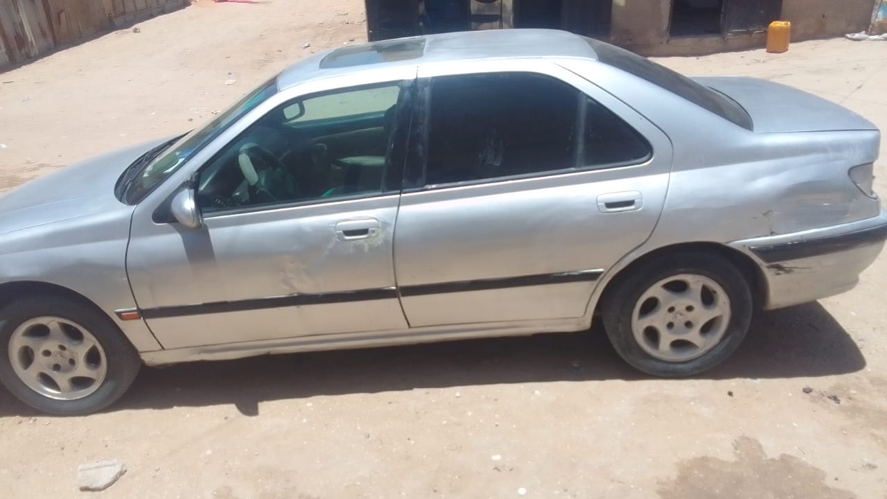 Peugeot 406